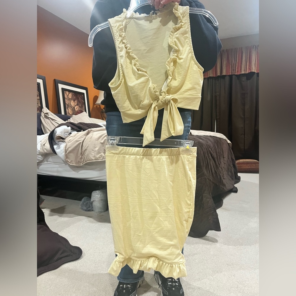 two piece set cute yellow top and skirt